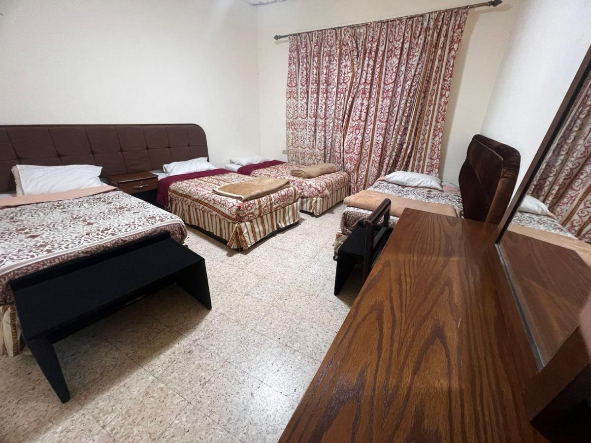 Hostel Student House Madaba Exterior foto